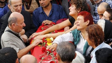 Les funérailles des victimes au lendemain de l'attentat à Ankara, le 11 octobre 2015.