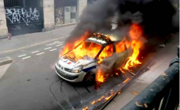 voiture-police-incendiee